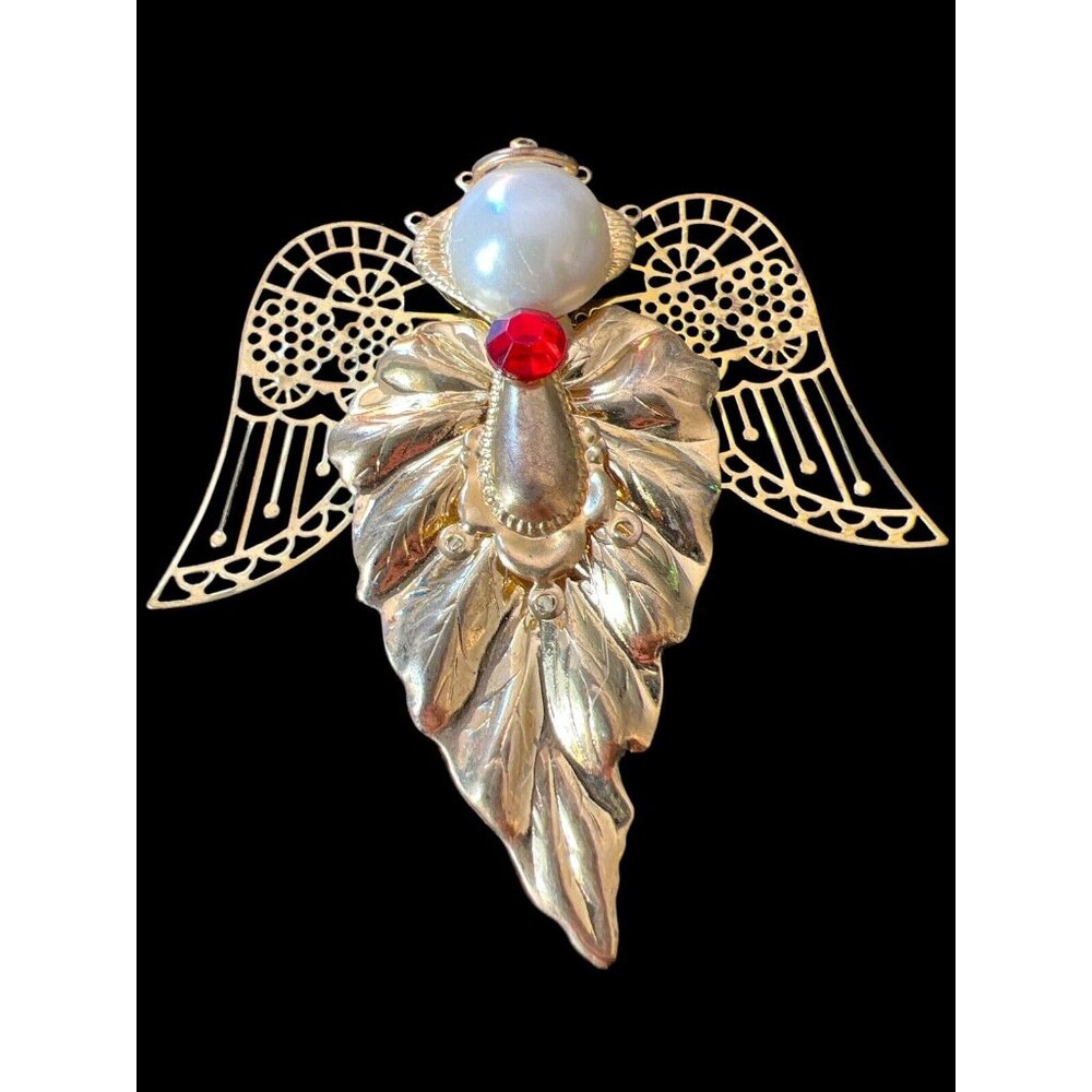 Beautiful Gold ANGEL Pin Brooch with Lrg Pearl and Red Stone